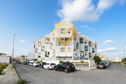 Foto Appartamento in Via Agrigento 60, Mesagne di 117 m² con 3 locali