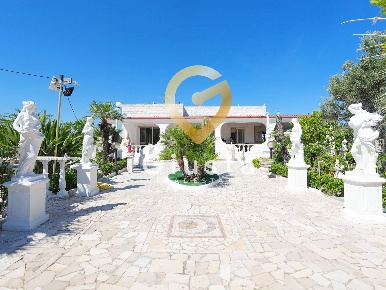 Foto Villa unifamiliare in Strada Palmarini, Brindisi Sant'Elia di 187 m²