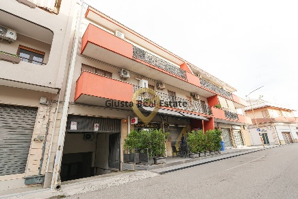 Foto Appartamento in via Val d'Aosta 8, Mesagne di 158 m² con 4 locali