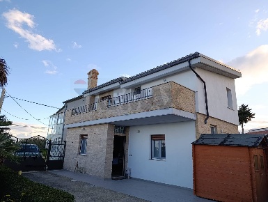 Foto Case semi ndipendenti in Via Feudo 4, Ripa Teatina Rasiccio di 110 m²