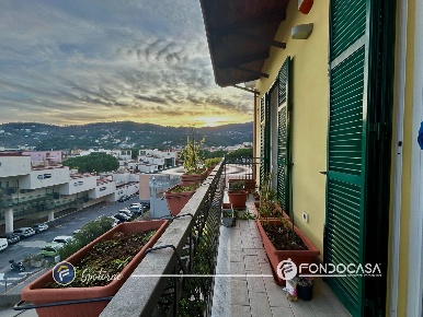 Foto Appartamento in Via Antico Ospedale, Spotorno di 184 m² con 5 locali