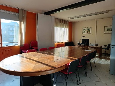 Foto Ufficio in corso Torino 124, Asti Corso Torino di 274 m² con 10 locali