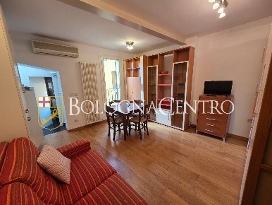 Foto Appartamento in Via Degli Angeli, Bologna Santo Stefano di 40 m²
