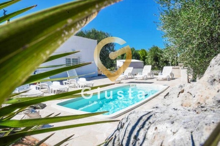 Foto Appartamento in CONTRADA SAN BENEDETTO, Ostuni di 231 m² con 6 locali