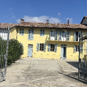 Foto Rustico in Casa Paletti snc, Alfiano Natta di 250 m² con 10 locali