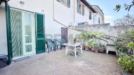 Foto Appartamento in Via Dogali 9, Empoli San Rocco - Lungarno di 218 m²