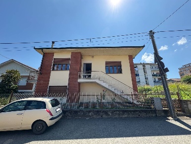 Foto Casa indipendente in via Massimo d'Azeglio 4, San Damiano d'Asti