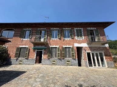 Foto Rustico in via Casariglio 38A, Cunico Centro di 240 m² con 11 locali