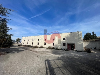 Foto Capannone industriale in Via Torre Palazzo (Torrecuso), Benevento