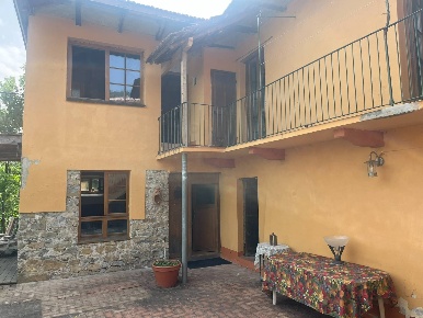 Foto Casa indipendente in frazione Fontane 4, Torre Bormida di 123 m²