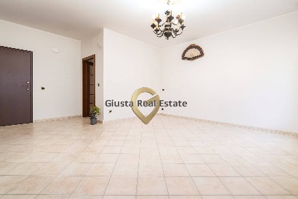 Foto Appartamento in Via Taranto 78, Brindisi Centro Storico di 107 m²