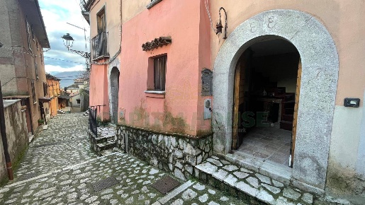 Foto Case semi ndipendenti a Mercogliano di 100 m² con 4 locali in vendita