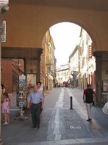 Foto Locale commerciale in Via Garibaldi 12, Ferrara Santo Spirito di 28 m²