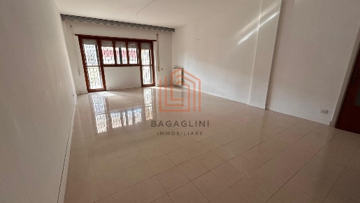 Foto Appartamento a Latina Centro Storico di 193 m² con 4 locali in affitto