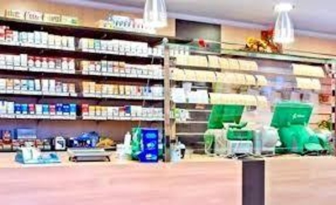 Foto Attività commerciale a Lanzo Torinese di 120 m² con 2 locali
