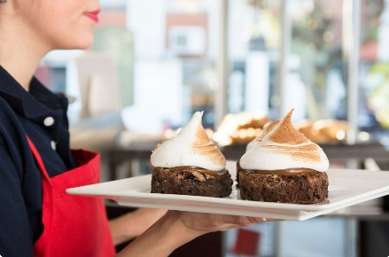 Foto Bar a Venaria Reale di 100 m² con 2 locali in vendita