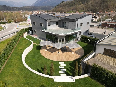 Foto Locale commerciale in Via Venezia 21, Alpago Farra D'Alpago di 175 m²