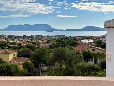 Foto Villa unifamiliare in VIA DEL GIGLIO 112, Olbia Pittulongu di 242 m²