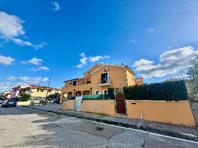 Foto Casa indipendente in Via Gran Sasso 45, Olbia Santa Maria di 130 m²