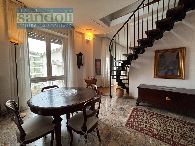 Foto Appartamento in Via Botero, Vercelli Semicentro di 170 m² con 4 locali