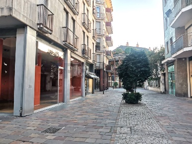 Foto Negozio in VIA SAN GREGORIO 6, Busto Arsizio Piazza Santa Maria