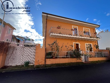 Foto Casa indipendente in Via Piemonte, Tortolì Centro di 210 m² in vendita