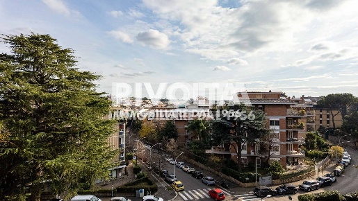 Foto Attico a Roma di 220 m² con 4 locali in affitto