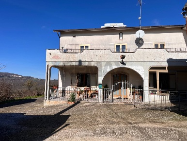 Foto Casa indipendente in C/da Bufalara 12, Castelpagano di 273 m²