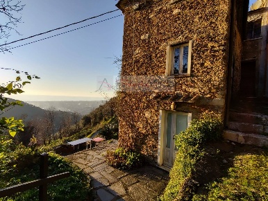 Foto Case semi ndipendenti a Pietrasanta di 104 m² con 3 locali in vendita