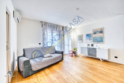 Foto Appartamento in Via Ardeatine 11, Senago di 93 m² con 3 locali