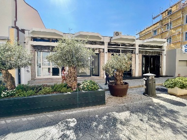 Foto Negozio in Via Regina Elena 12/A, Olbia Centro Storico di 35 m²