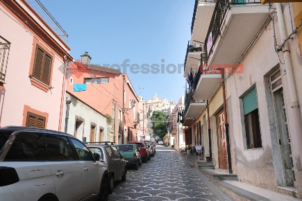 Foto Casa indipendente in Via Mezzaluna 10, Milazzo Centro di 110 m²