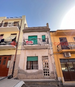 Foto Casa indipendente in Via Mezzaluna 10, Milazzo Centro di 110 m²
