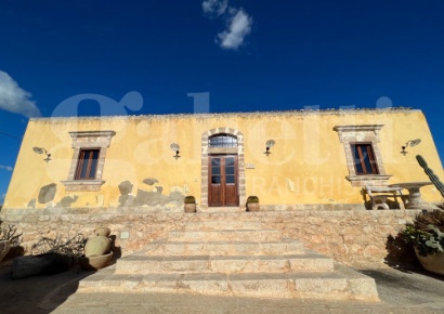 Foto Rustico in Contrada Spinazza 0, Santa Croce Camerina di 600 m²