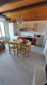 Foto Attico a Arona Centro di 72 m² con 3 locali in vendita
