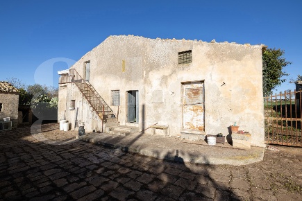 Foto Rustico in Via SP60 SN, Ragusa Puntarazzi - Pozzillo di 400 m²