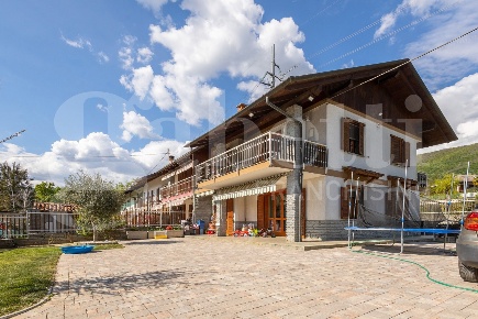 Foto Villa unifamiliare in Via dei ranuncoli 7, Piossasco di 210 m²