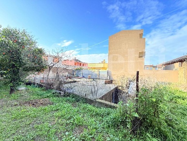 Foto Terreno residenziale a Sinnai Centro di 228 m² in vendita