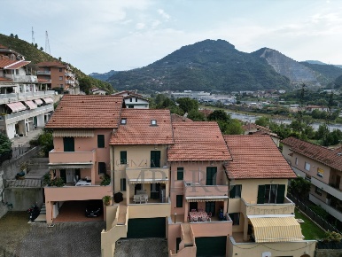 Foto Villa unifamiliare in Via Tremola 5, Ventimiglia di 240 m² in vendita
