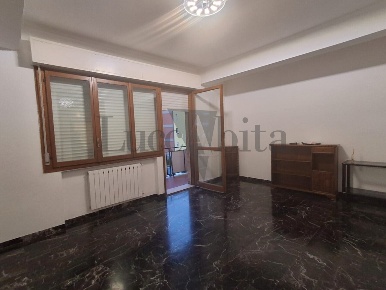 Foto Appartamento in Via Pietro Guidi 49, Lucca Arancio di 115 m²