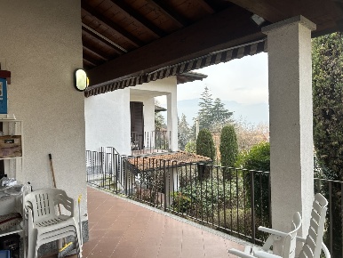 Foto Villa a schiera in Via San Rocco 9, Laveno-Mombello Centro di 103 m²