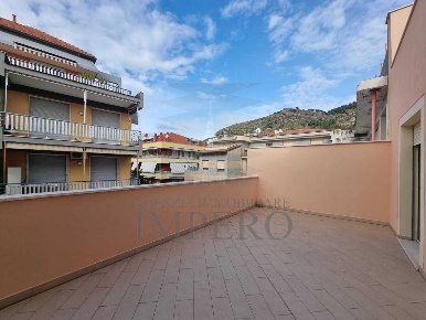 Foto Appartamento in passeggiata trento trieste 39, Ventimiglia di 66 m²