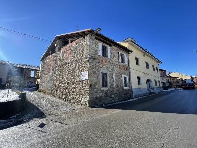 Foto Appartamento in Via XX Settembre 304, Niella Tanaro di 111 m²