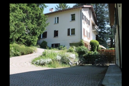 Foto Appartamento a Brunate di 198 m² con 10 locali in vendita