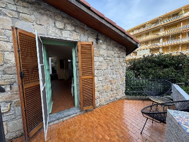 Foto Appartamento in Via Pietro Agosti  247, Sanremo Corso degli Inglesi