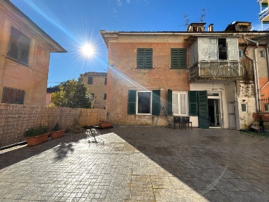 Foto Appartamento in Via Isoverde 24 R, Campomorone Isoverde di 95 m²