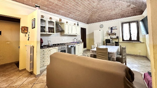 Foto Appartamento a Ponsacco Centro di 95 m² con 4 locali in vendita