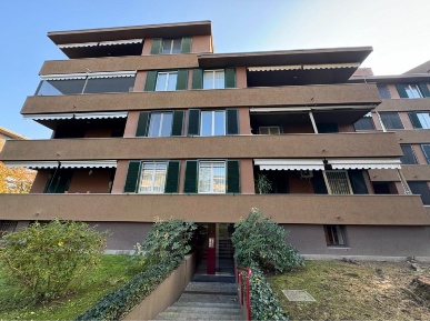 Foto Appartamento a Buccinasco Romano Banco di 108 m² con 6 locali