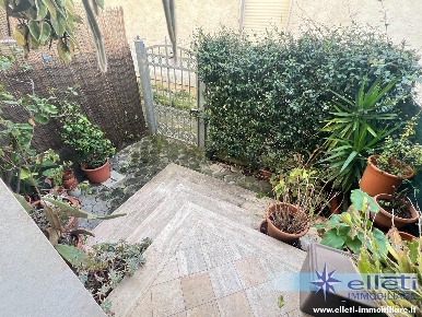 Foto Case semi ndipendenti a Montignoso Marina Verde, Renella di 130 m²