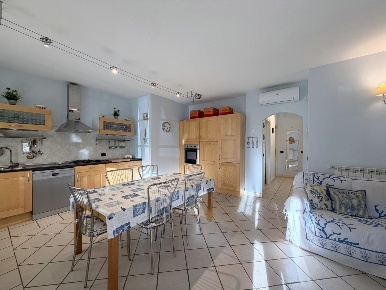 Foto Appartamento a Camaiore Lido di Camaiore di 70 m² con 3 locali